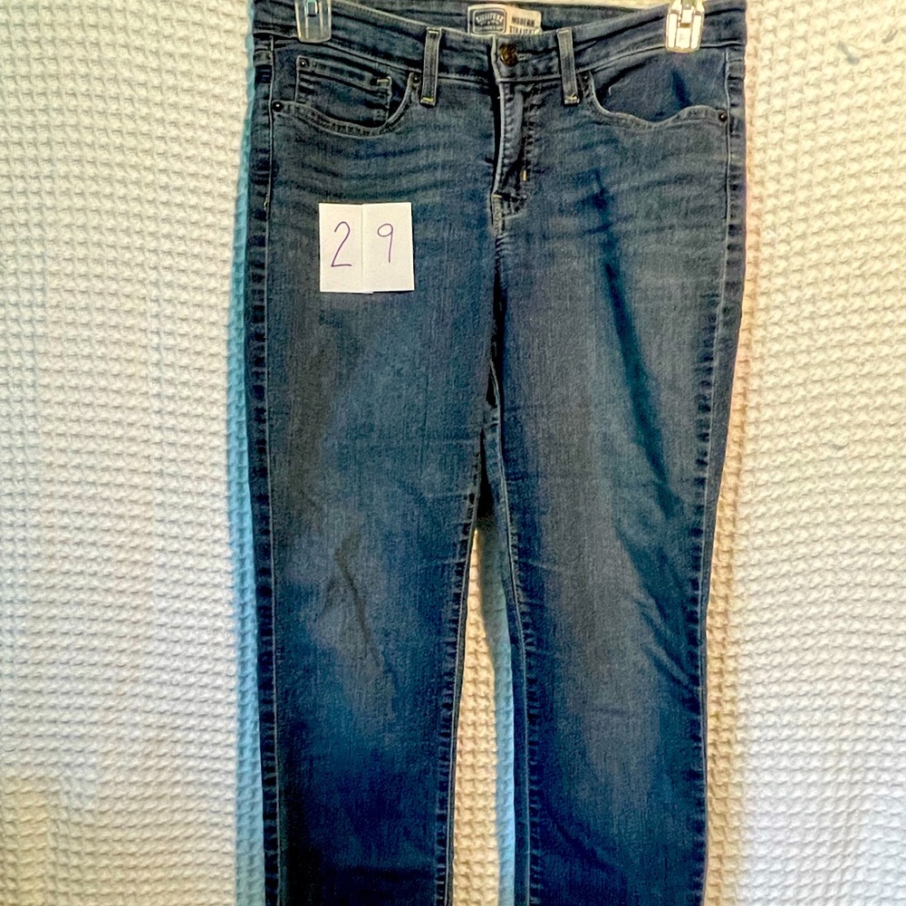 Women’s Levi’s Modern Straight jeans.